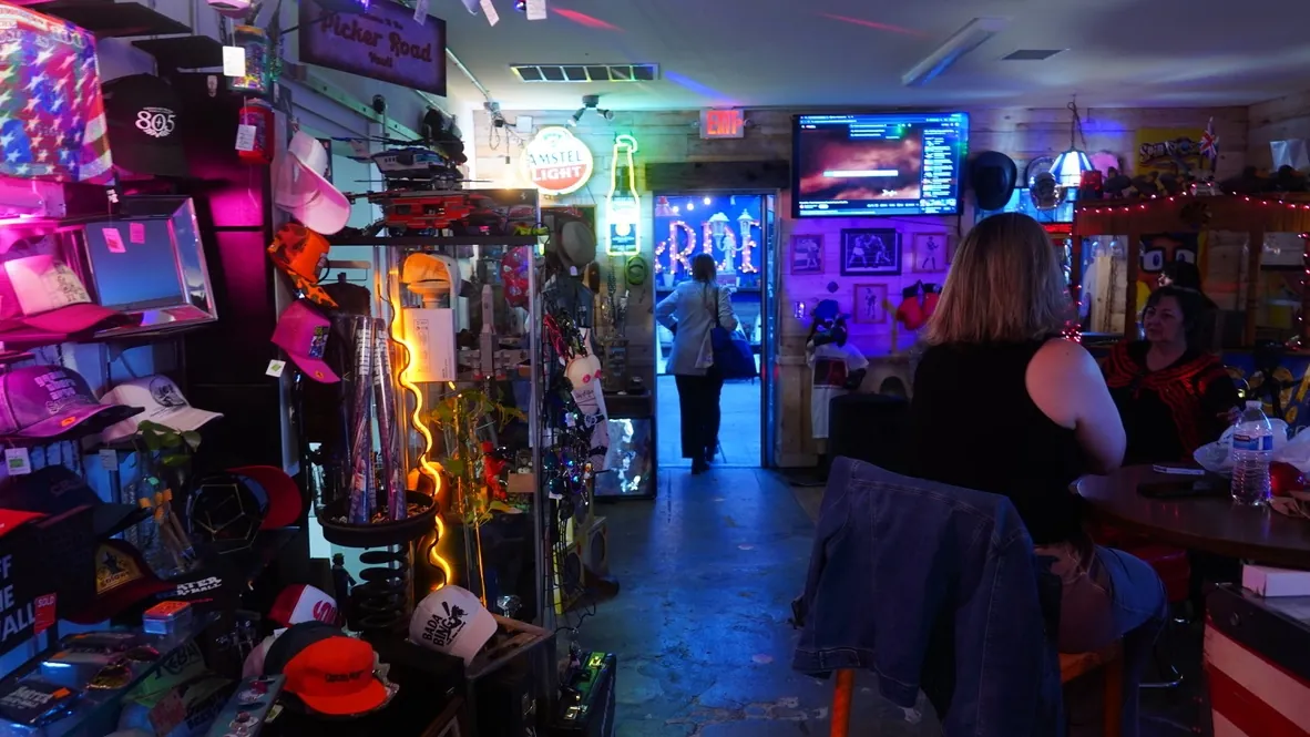 Barter Beer & Mall — interior photograph