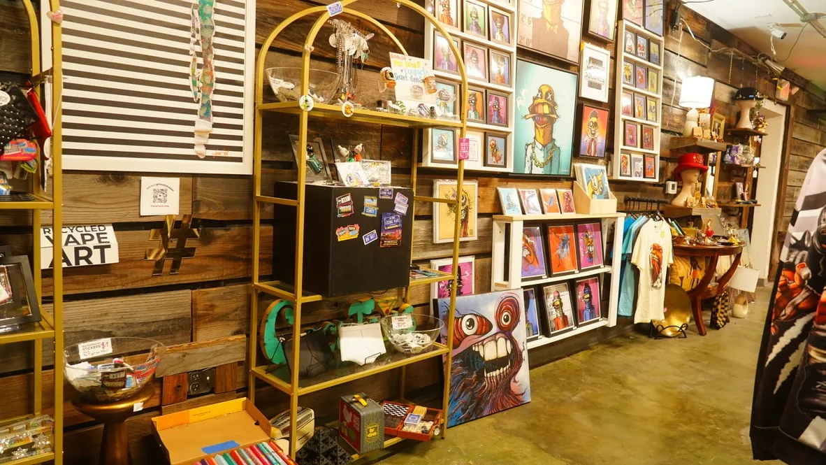 Barter Beer & Mall — interior photograph