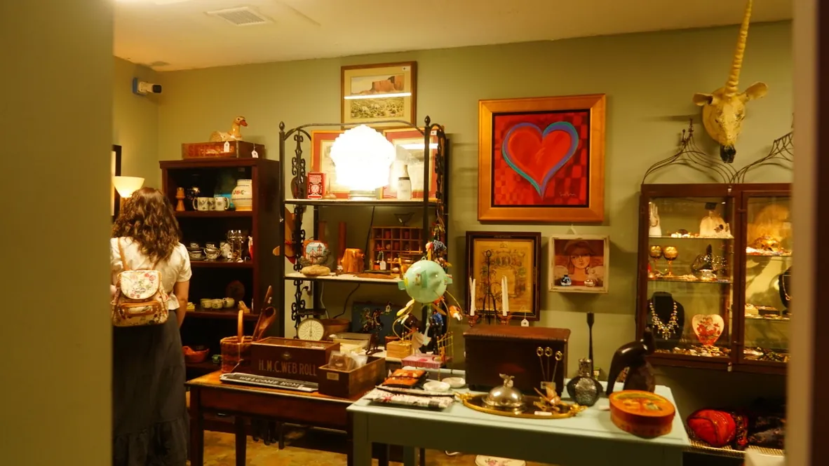 Barter Beer & Mall — interior photograph