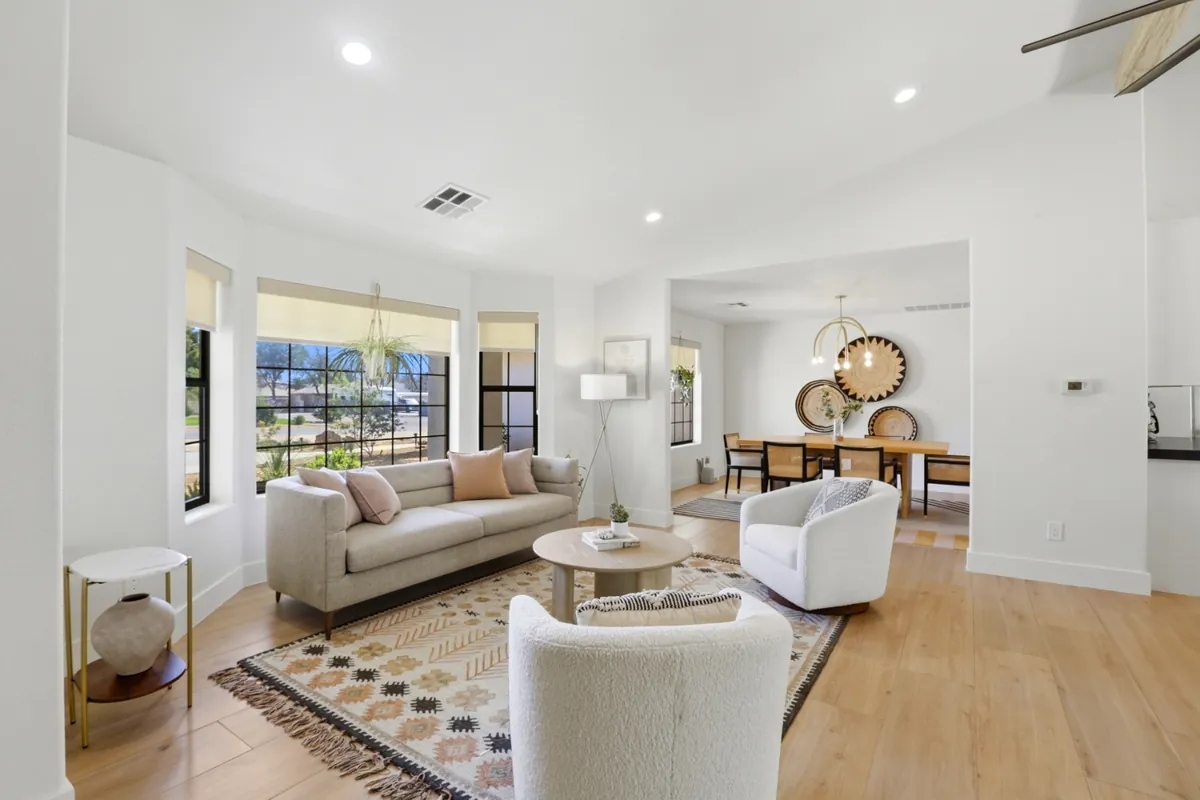 Essie House — interior photograph