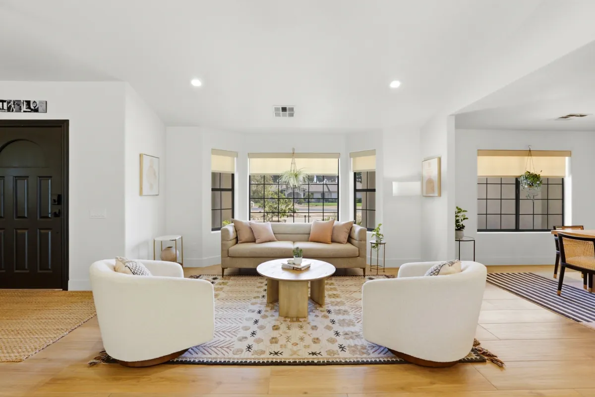 Essie House — interior photograph