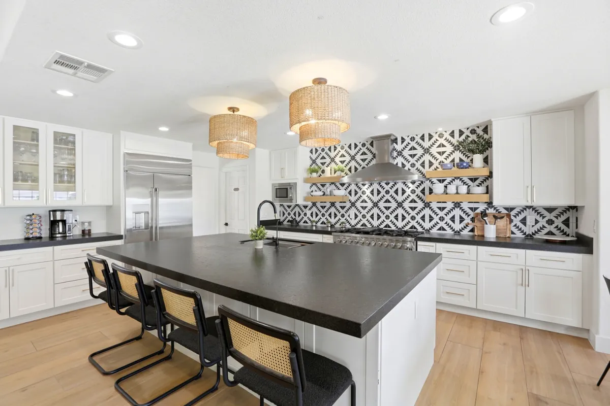 Essie House — interior photograph