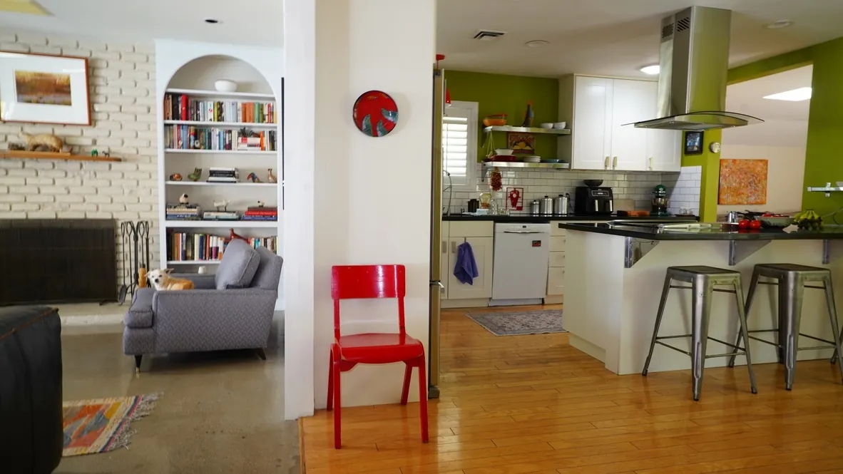 Essie House — interior photograph