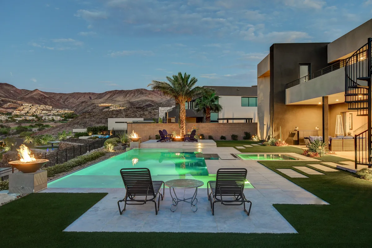 Henderson Hillside Estate photograph