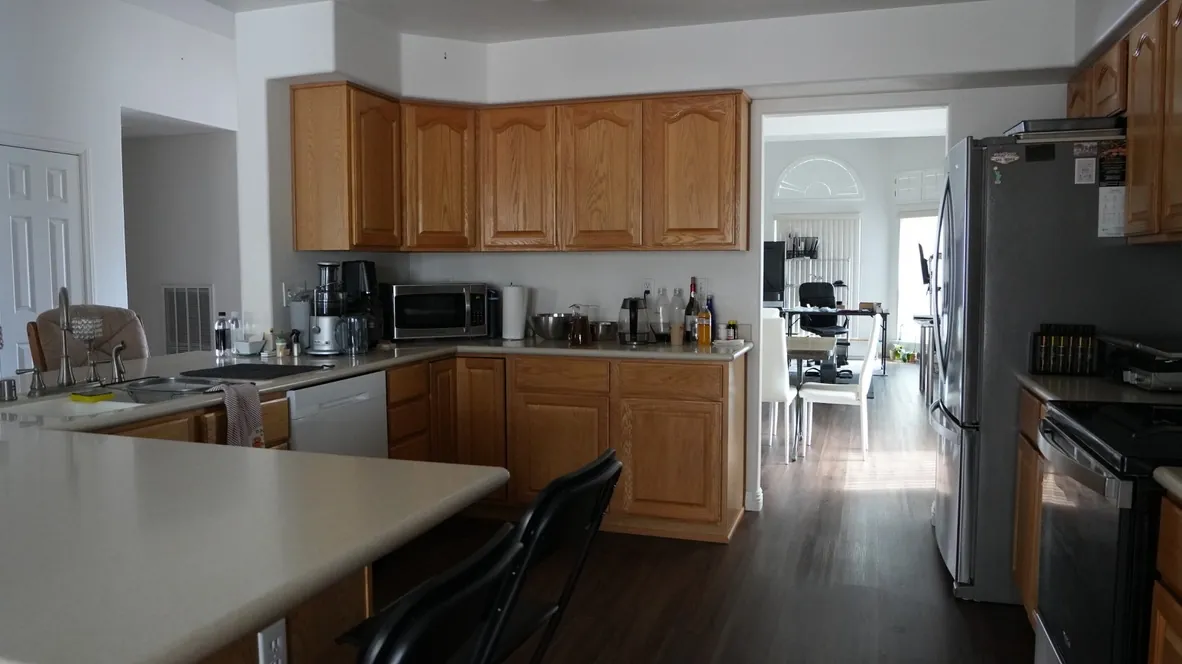 Palm View Drive — interior photograph