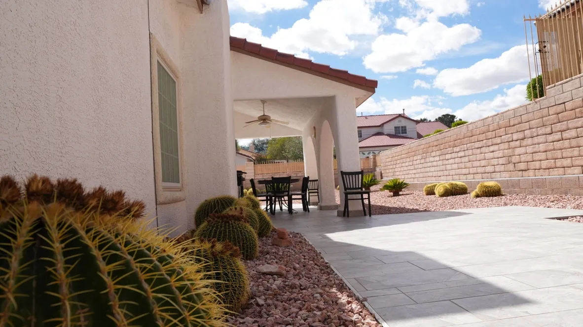 Palm View Drive — interior photograph