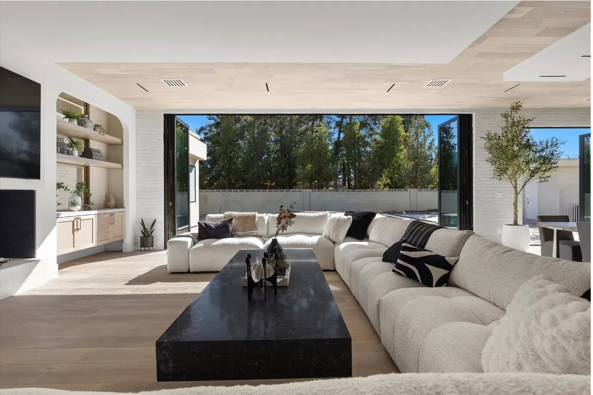 Paragon House — interior photograph