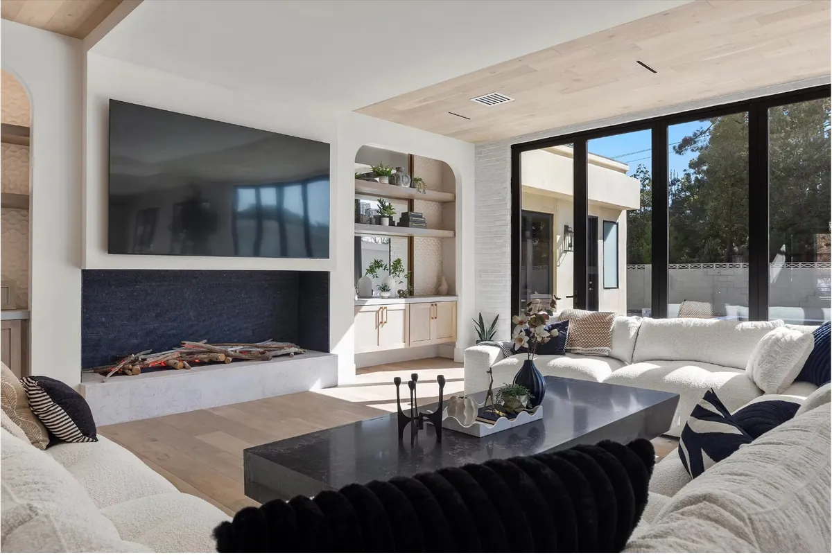 Paragon House — interior photograph