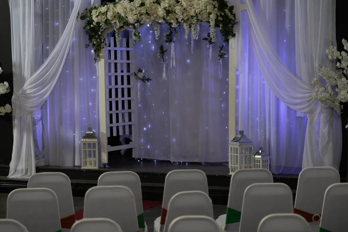 Royal Wedding Chapel — interior photograph