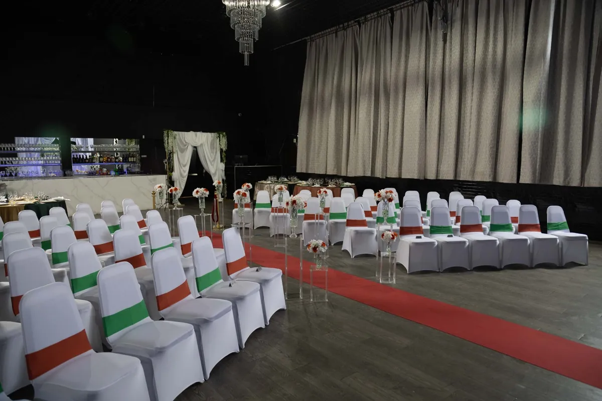 Royal Wedding Chapel — interior photograph