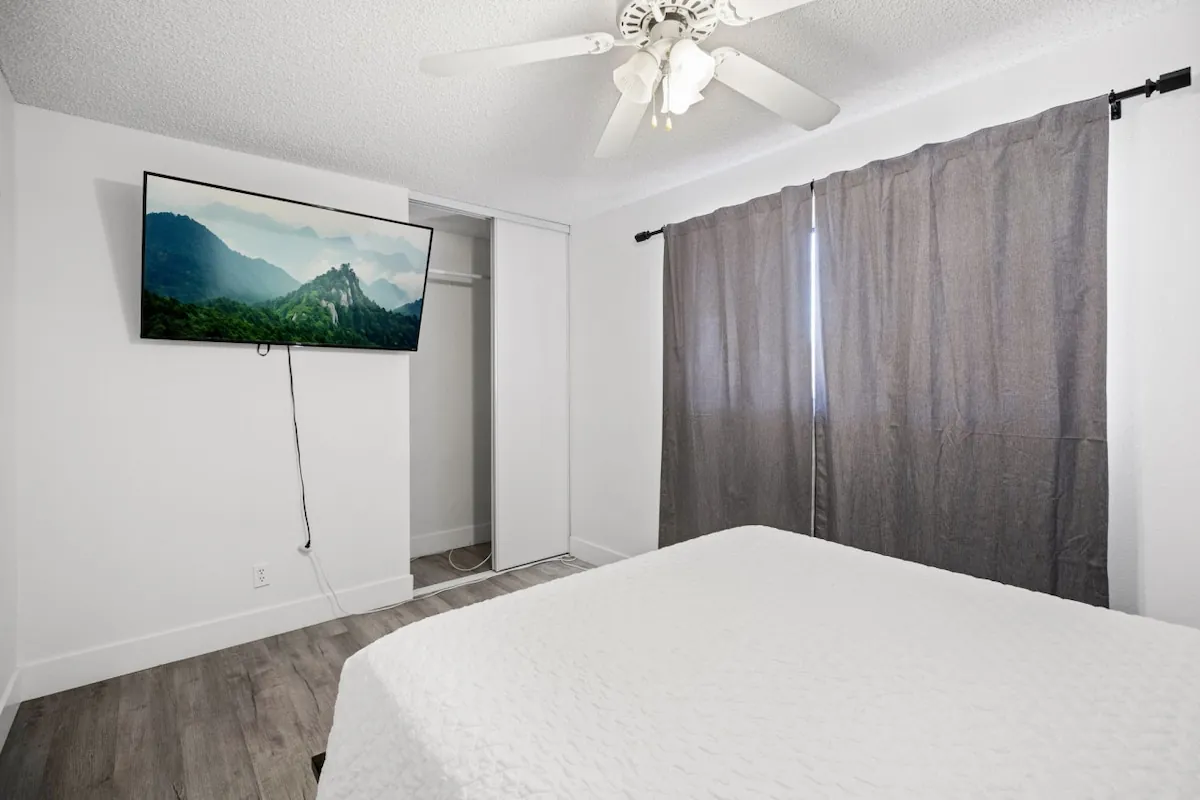 Zen Paradise — interior photograph